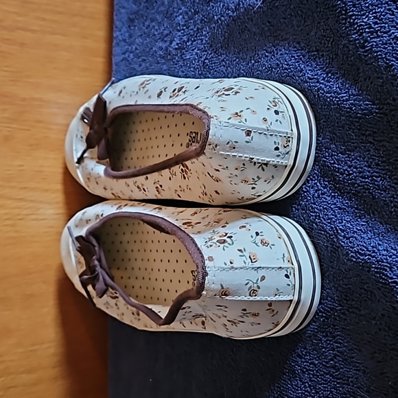 Women's No Boundaries Flats - Size 11 - Off White w/brown trim - Picture 4 of 6